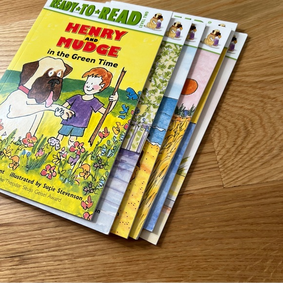 Henry and Mudge Collection of Books - Picture 3 of 4